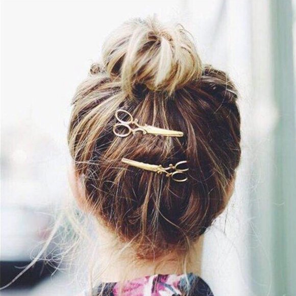Accessories - ✨ 3/$30 Scissors Metal Hair Clip